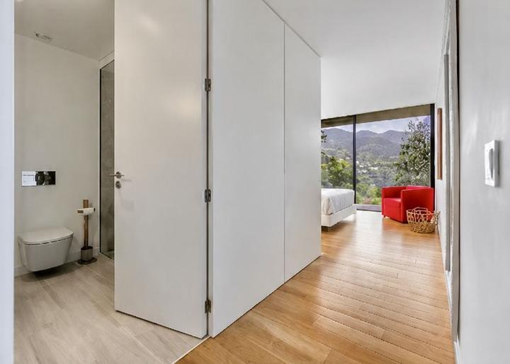 Chambre en-suite ouverte sur la montagne